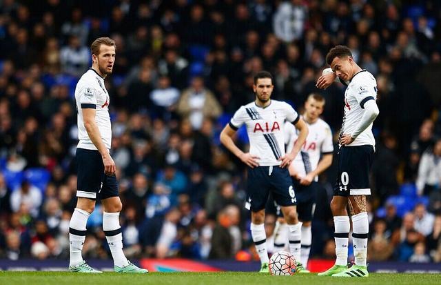 “混合脸谱”挑战来袭🔥是什么照片让小图拉姆笑出屏...（混合脸谱挑战上线：哪张照片让小图拉姆笑翻屏幕？）