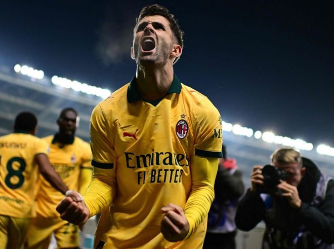 兰杜奇：上半场我们没拉开阵型宽度，踢得有点像一群小鸡（兰杜奇：上半场阵型宽度没撑开，踢得有些像一窝小鸡）