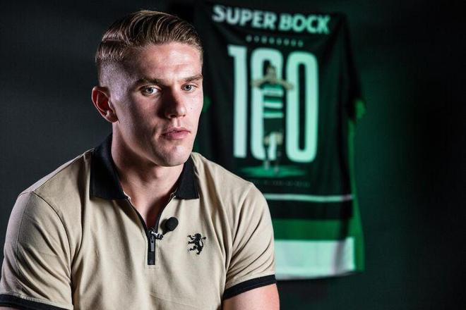 国脚连续进球引领全队节奏（国脚连场建功掌控全队节奏）