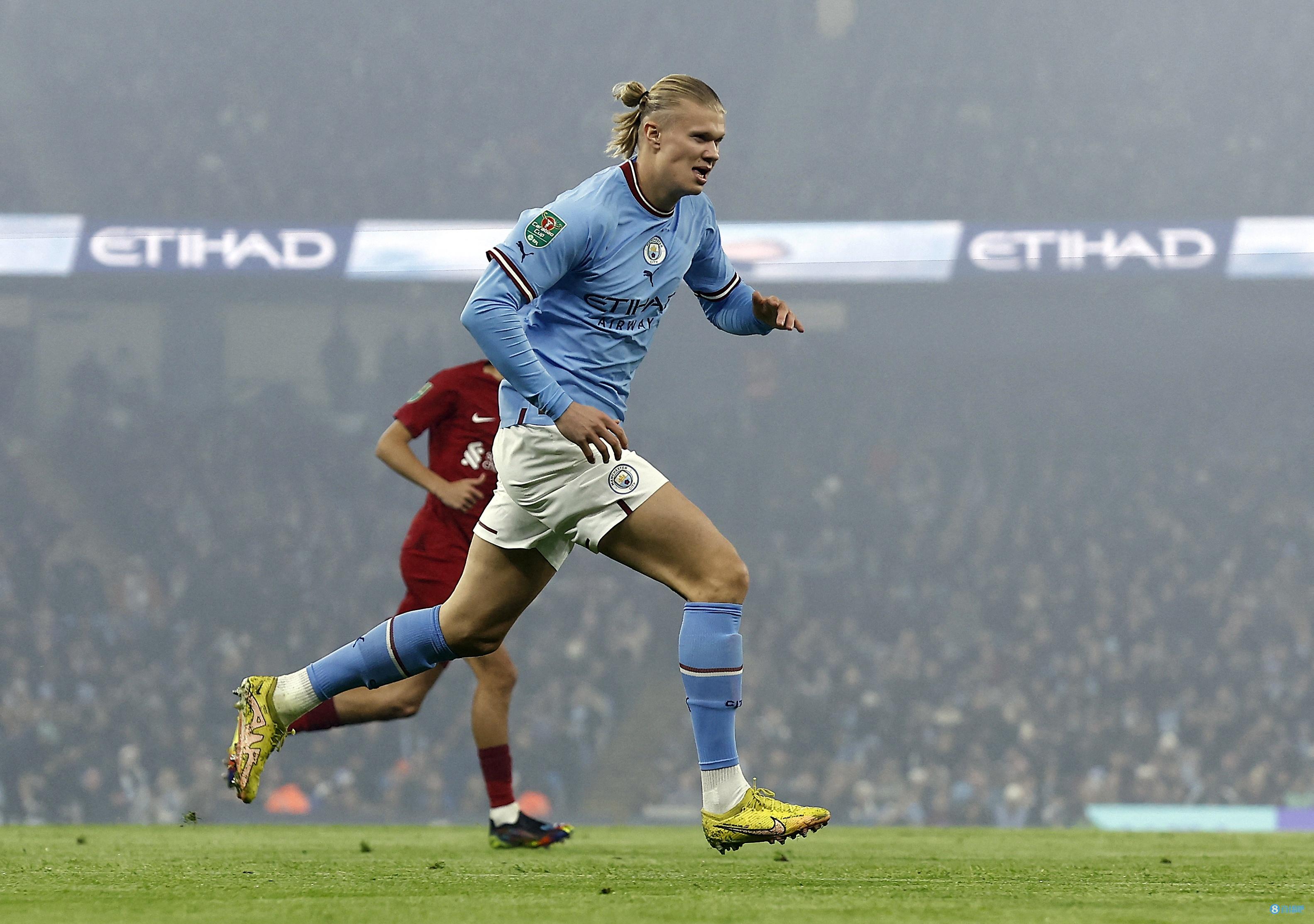 热议！韩国全能国脚遭中超多队哄抢，浙江在列，买断费100万美元（中超多队争抢韩国多面手国脚，浙江在列，买断费100万美元）