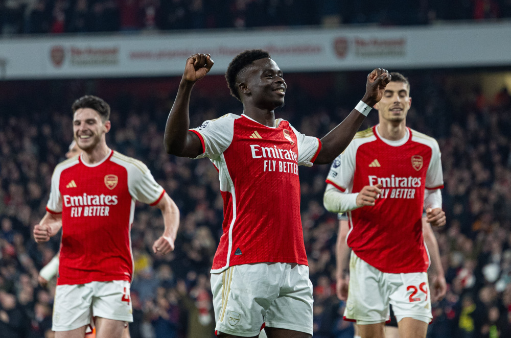 拉卡泽特回到酋长球场，观看并解说枪手对阵拜仁的比赛（拉卡泽特重返酋长，现场解说阿森纳大战拜仁）