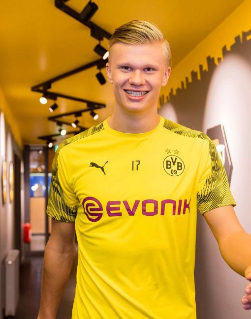 林诗栋说整个球队都能感受到鼓励