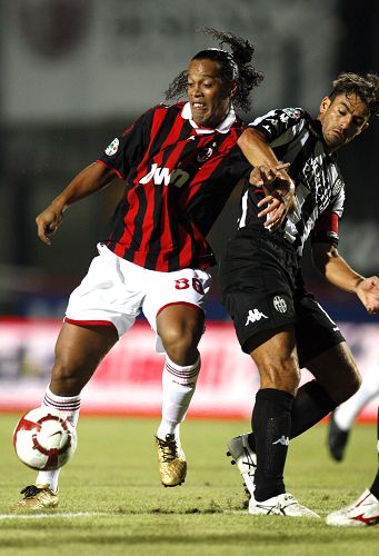 NBA球员合同更新及薪资排行榜（NBA球员合约动态与薪资排名）