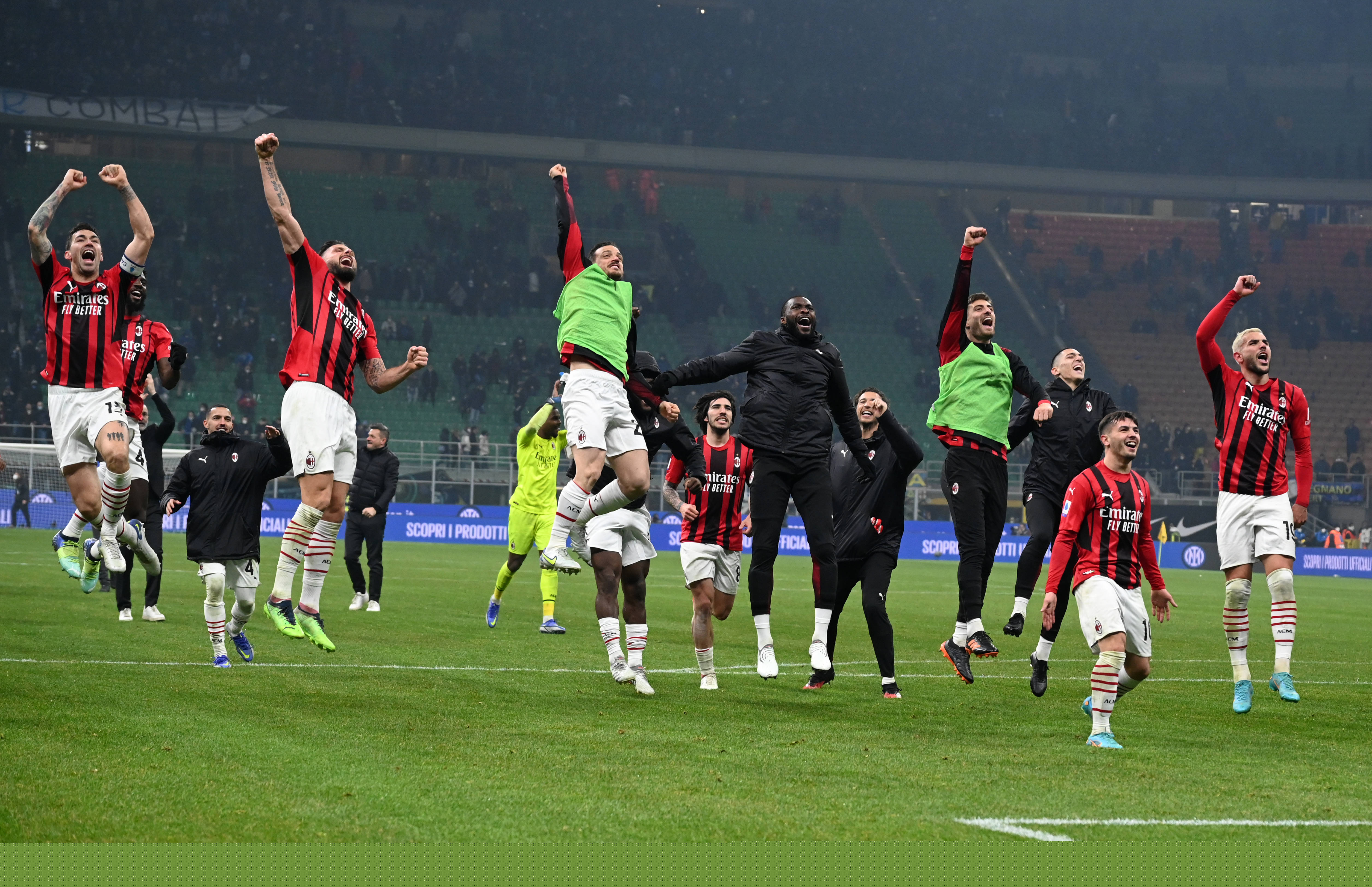 记者：国脚王钰栋有望拿下今年国内球员最重磅奖项（记者称王钰栋有望斩获年度国内球员最高荣誉）