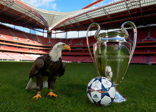 斯基拉：米兰派球探考察萨索洛中卫穆哈雷莫维奇和伊泽斯（斯基拉：米兰派球探考察萨索洛两位中卫穆哈雷莫维奇、伊泽斯）