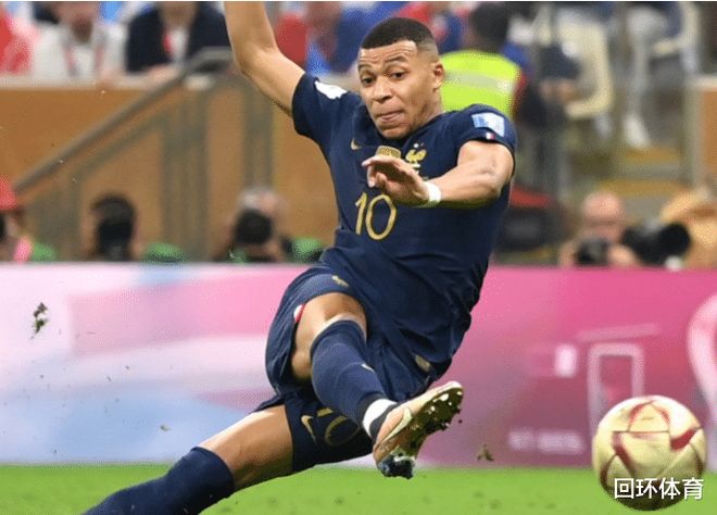 世体：阿根廷将于周四进行公开训练，预计将有近2万名球迷观看（世体：阿根廷周四开放训练课，预计吸引近两万球迷到场）