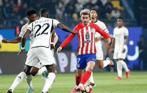 非洲杯半场：拉希米点球被扑失良机，摩洛哥暂0-0科摩罗（非洲杯半场战报：拉希米点球遭扑，摩洛哥与科摩罗互交白卷）